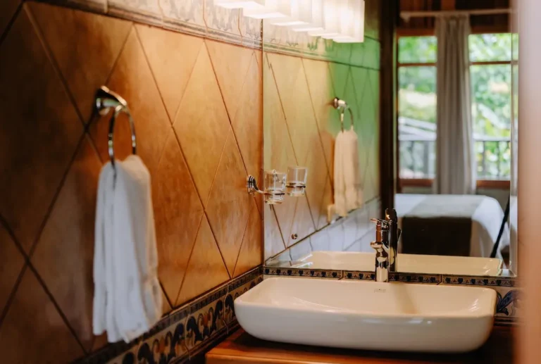 Family Room Washbasin
